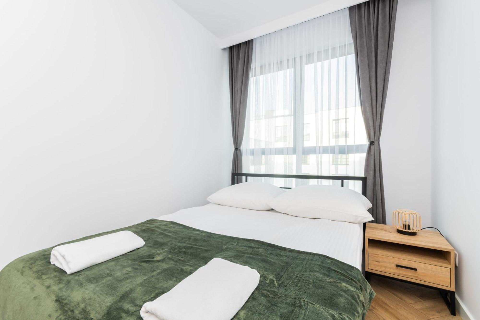 Grand Apartments - Doki Living & Foodhall Gdansk Exterior photo